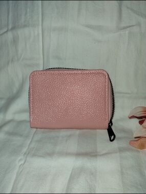 Amazon Pink Pebbled Zip Wallet